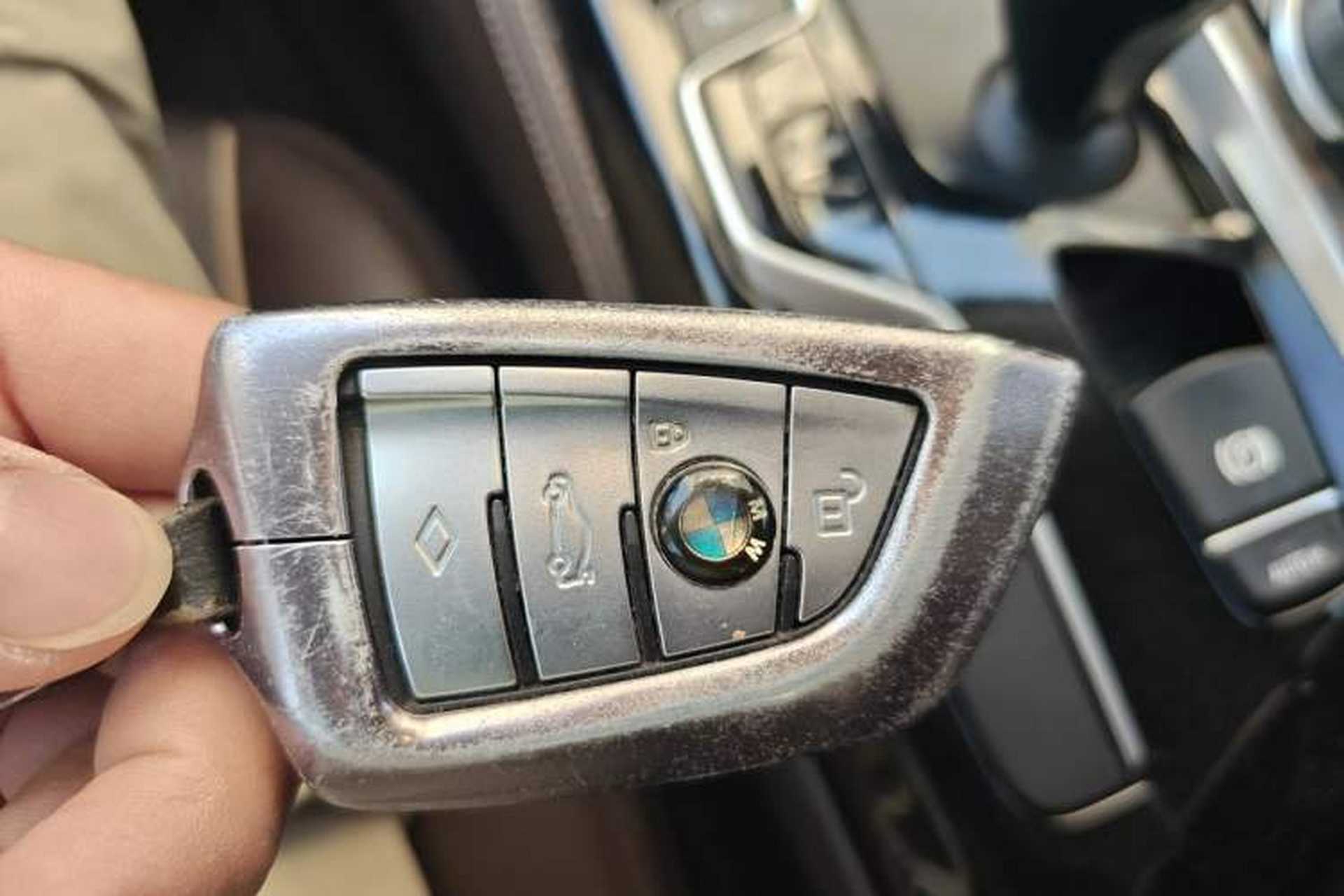 Used BMW 5 Series 2020 530Li Leading Edition Luxury Package Vehicle Key