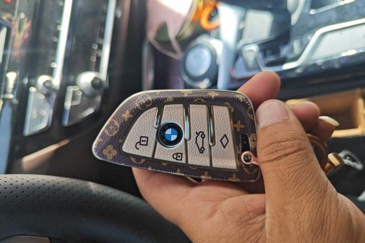 Used BMW 5 Series 2020 525Li M Sport Package Vehicle Key