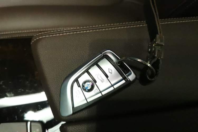 Used BMW 5 Series 2020 525Li Luxury Package Vehicle Key