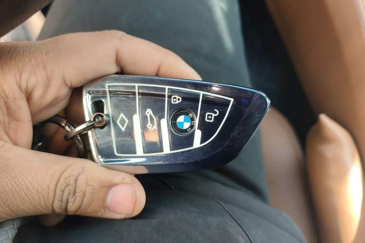 Used BMW 5 Series 2020 530Li Luxury Edition M Sport Package Vehicle Key