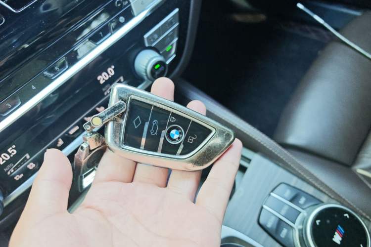 Used BMW 5 Series 2020 530Li Luxury Edition Premium Package Vehicle Key