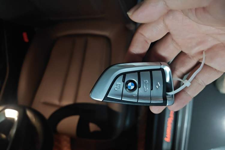 Used BMW 5 Series 2020 525Li Luxury Package Vehicle Key