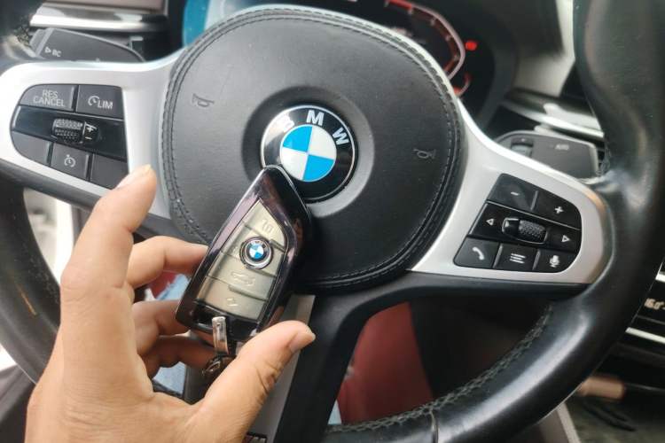 Used BMW 5 Series 2020 525Li M Sport Package Vehicle Key