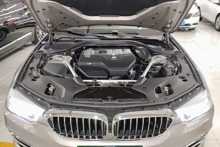 Used BMW 5 Series 2020 525Li Luxury Package Engine Bay