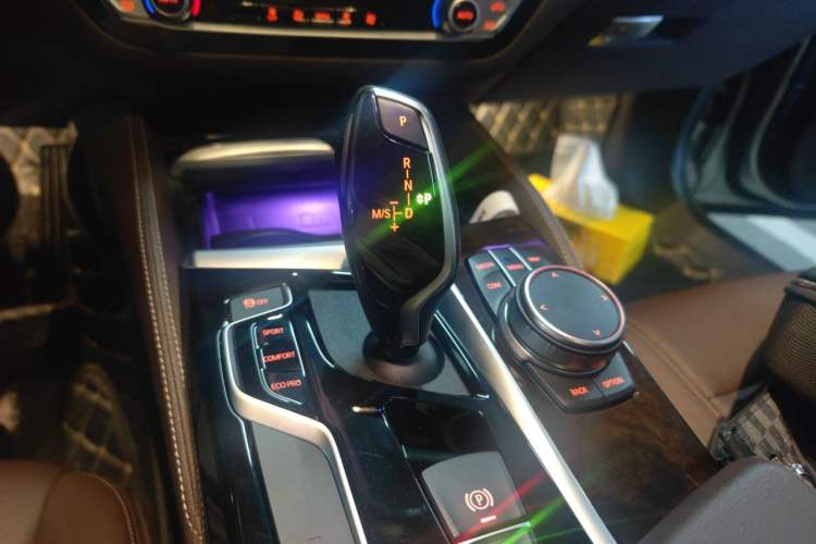 Used BMW 5 Series 2020 525Li Luxury Package Gear Lever