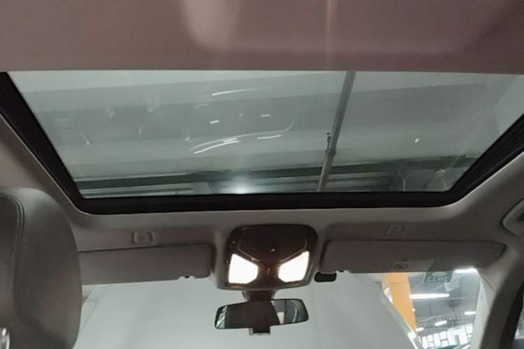 Used BMW 5 Series 2020 525Li Luxury Package Headliner