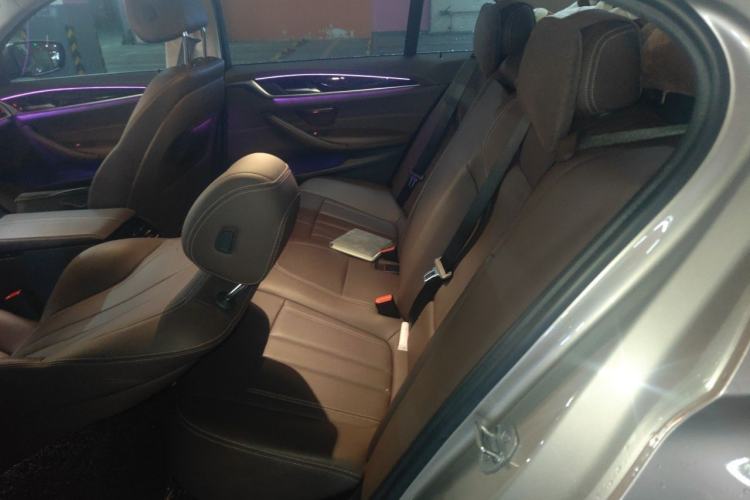 Used BMW 5 Series 2020 525Li Luxury Package Left Rear Seat
