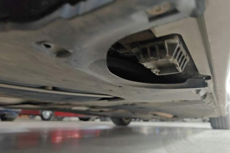 Used BMW 5 Series 2020 530Li Leading Edition Luxury Package Right Side Sill