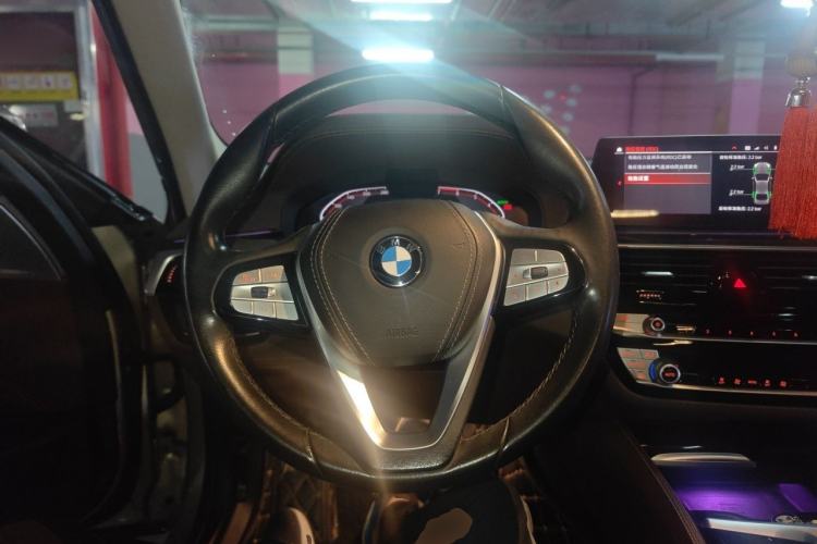 Used BMW 5 Series 2020 525Li Luxury Package Steering Wheel