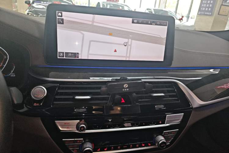 Used BMW 5 Series 2021 Facelifted 525Li M Sport Package Audio And AC Panel