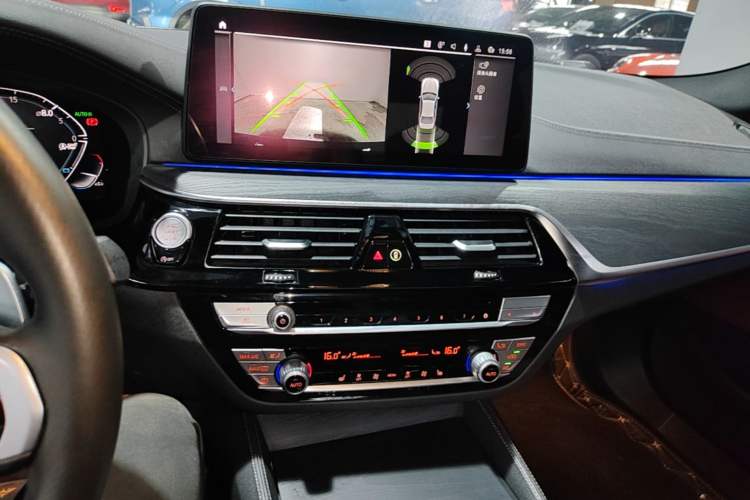 Used BMW 5 Series 2021 530Li Leading Model M Sport Package Audio And AC Panel