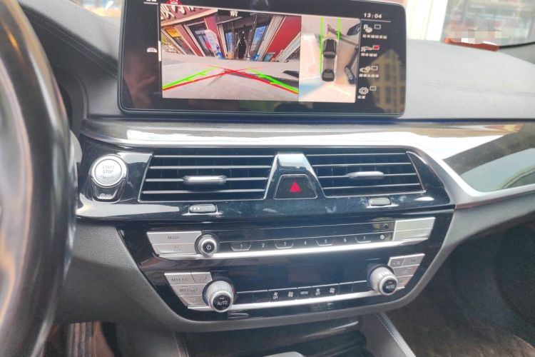 Used BMW 5 Series 2021 525Li M Sport Package Audio And AC Panel