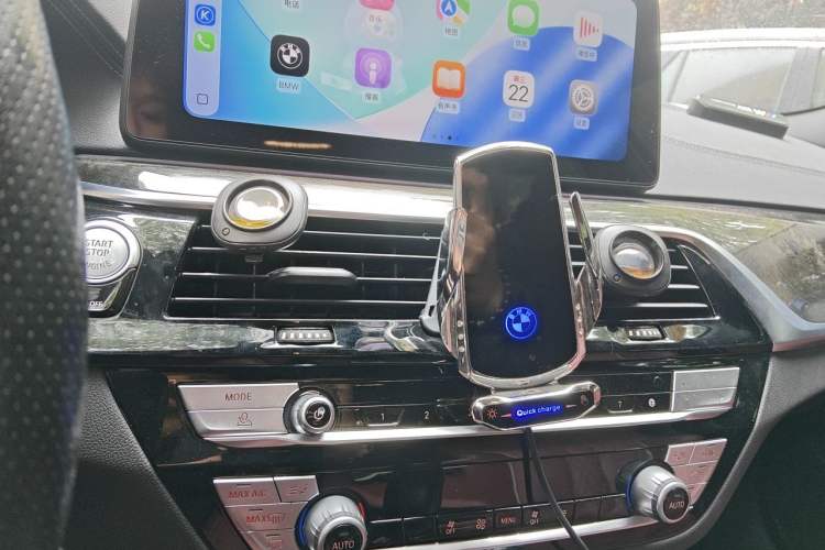 Used BMW 5 Series 2021 525Li M Sport Package Audio And AC Panel