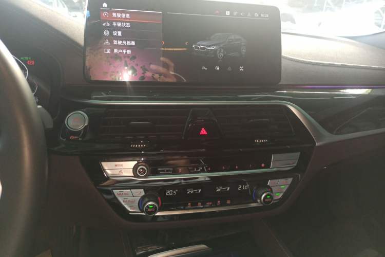 Used BMW 5 Series 2021 525Li M Sport Package Audio And AC Panel