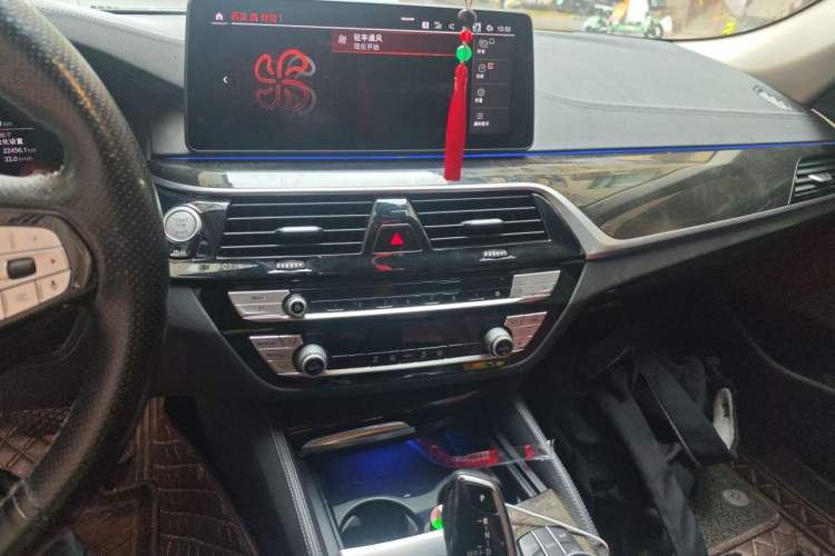 Used BMW 5 Series 2021 Facelifted 525Li M Sport Package Audio And AC Panel