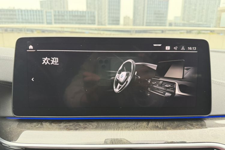 Used BMW 5 Series 2021 525Li M Sport Package Audio And AC Panel