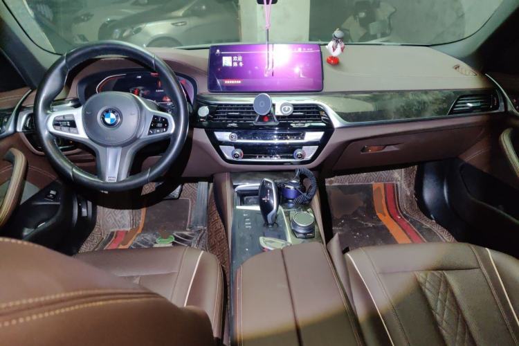 Used BMW 5 Series 2021 525Li M Sport Package Center Console