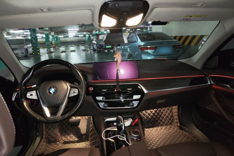 Used BMW 5 Series 2021 530Li Luxury Edition Premium Package Center Console