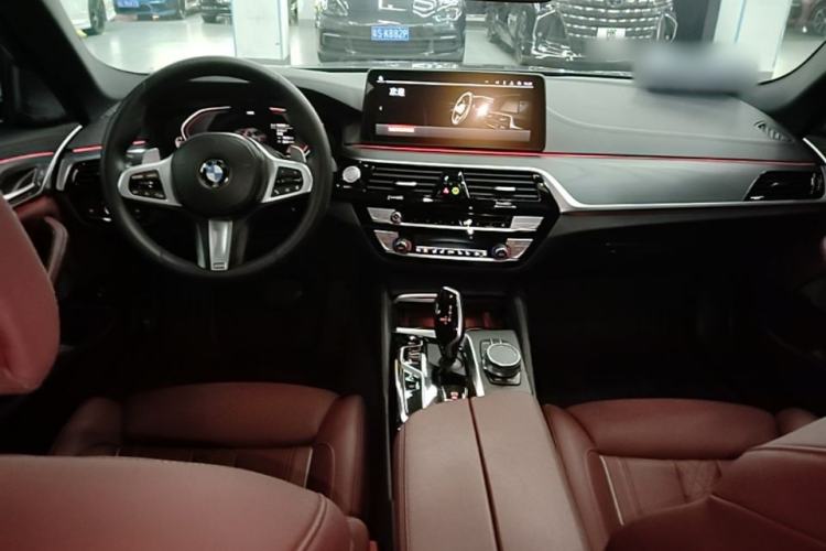 Used BMW 5 Series 2021 Restyled 530Li Luxury Edition M Sport Package Center Console