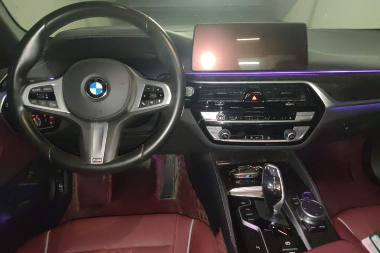 Used BMW 5 Series 2021 Facelifted 525Li M Sport Package Center Console