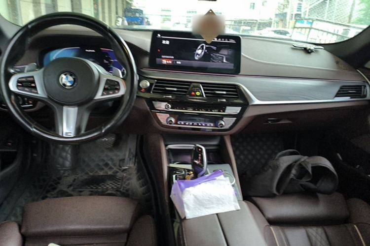 Used BMW 5 Series 2021 Restyled 530Li Luxury Edition M Sport Package Center Console