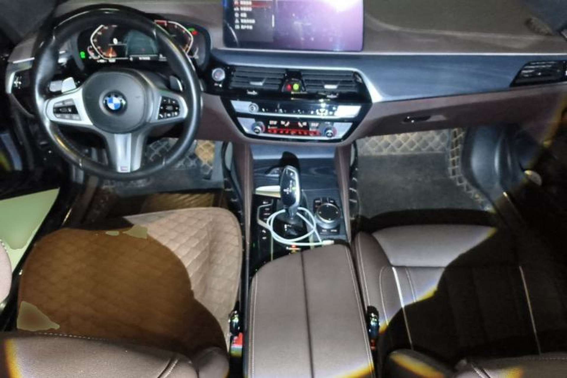Used BMW 5 Series 2021 Restyled 530Li Luxury Edition M Sport Package Center Console