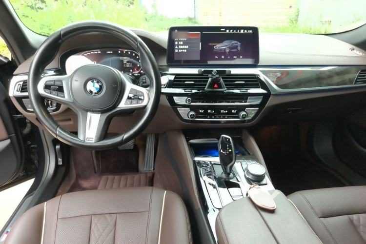 Used BMW 5 Series 2021 525Li M Sport Package Center Console