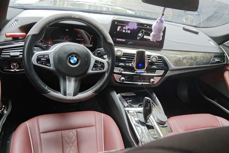 Used BMW 5 Series 2021 525Li M Sport Package Center Console