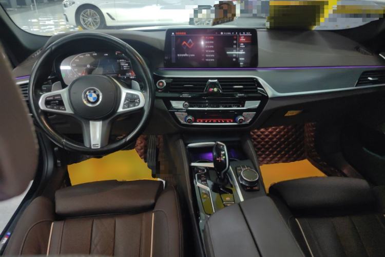 Used BMW 5 Series 2021 530Li Luxury Edition M Sport Package Center Console