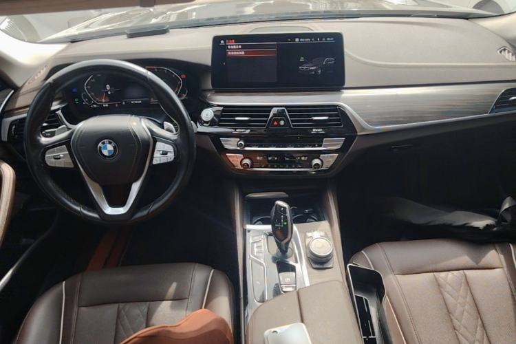 Used BMW 5 Series 2021 530Li Leading Luxury Package Center Console