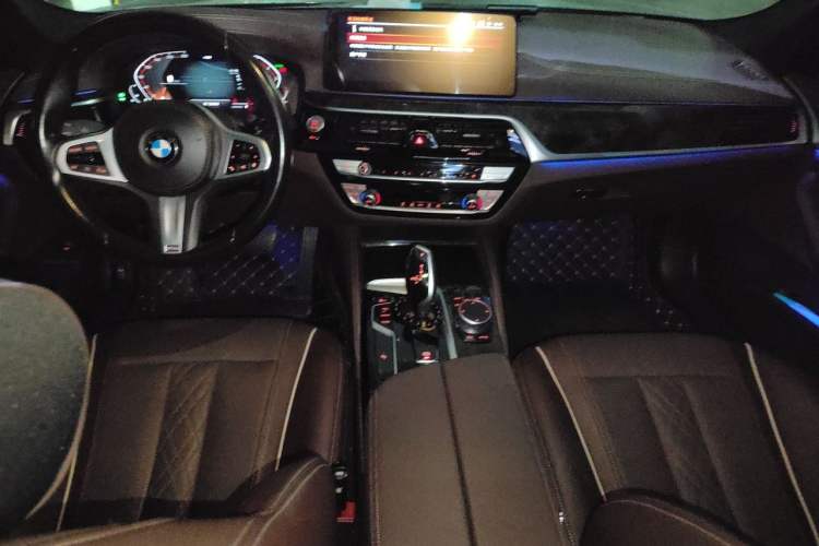 Used BMW 5 Series 2021 525Li M Sport Package Center Console