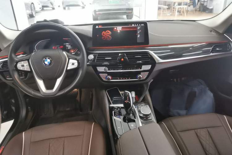 Used BMW 5 Series 2021 525Li Luxury Package Center Console