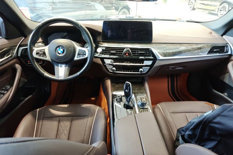 Used BMW 5 Series 2021 525Li M Sport Package Center Console