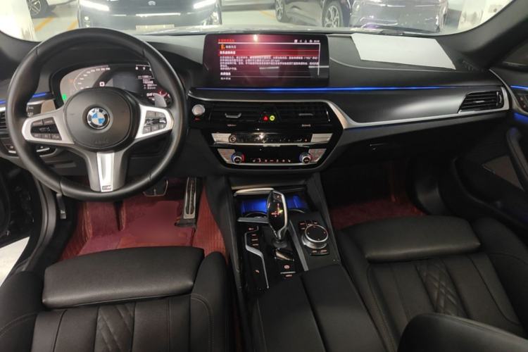 Used BMW 5 Series 2021 530i M Sport Package Center Console
