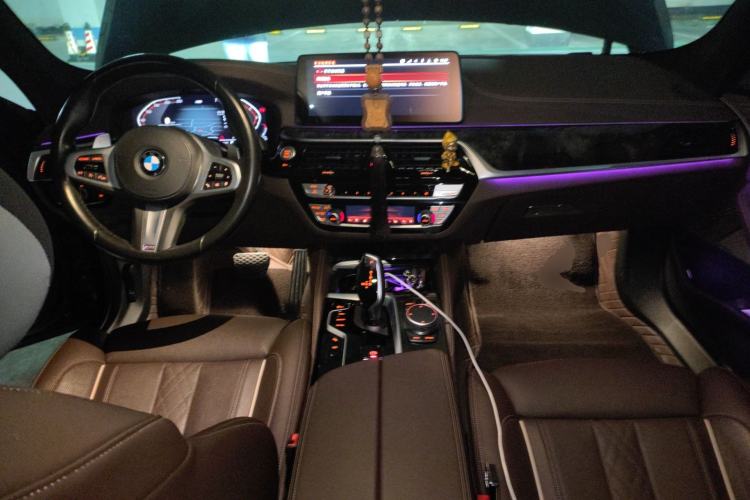 Used BMW 5 Series 2021 530Li Luxury Edition M Sport Package Center Console