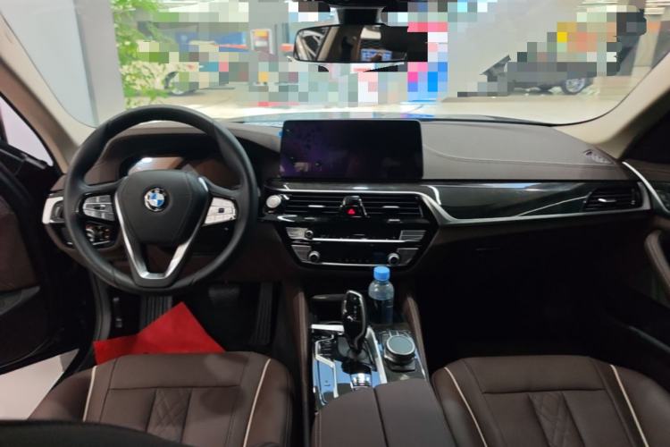 Used BMW 5 Series 2021 525Li Luxury Package Center Console