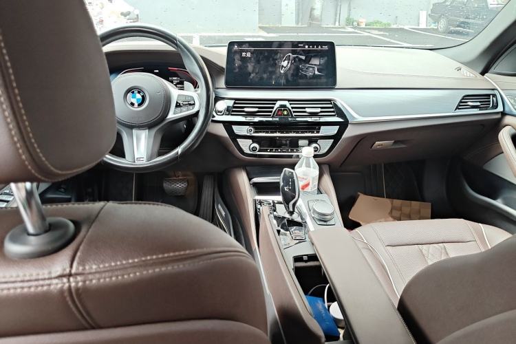 Used BMW 5 Series 2021 530Li xDrive M Sport Package Center Console
