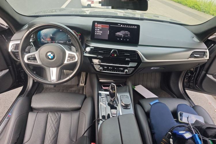 Used BMW 5 Series 2021 530i M Sport Package Center Console