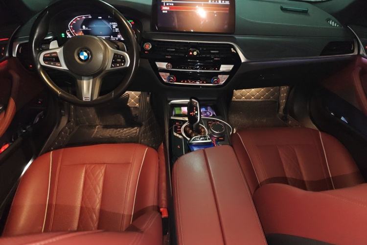Used BMW 5 Series 2021 530Li Leading Model M Sport Package Center Console