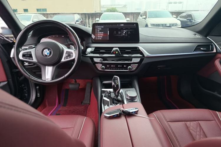 Used BMW 5 Series 2021 530Li Leading Model M Sport Package Center Console