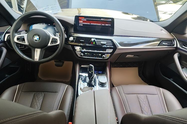 Used BMW 5 Series 2021 530Li Leading Model M Sport Package Center Console