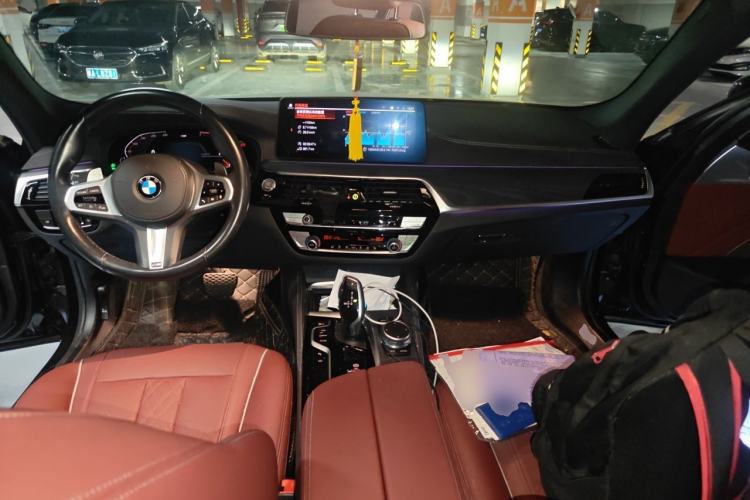 Used BMW 5 Series 2021 530Li Leading Model M Sport Package Center Console
