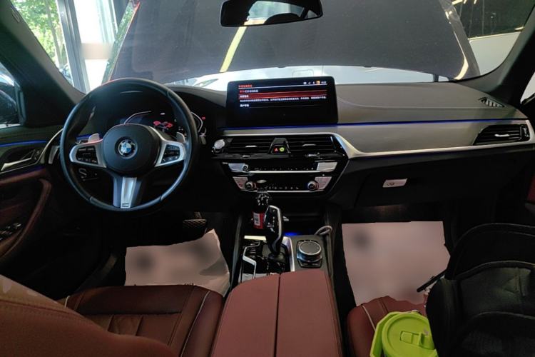 Used BMW 5 Series 2021 530Li Leading Model M Sport Package Center Console