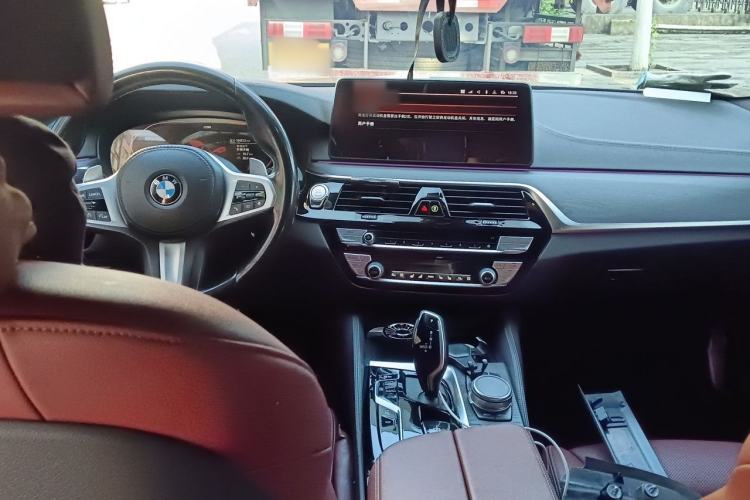 Used BMW 5 Series 2021 530Li Leading Model M Sport Package Center Console