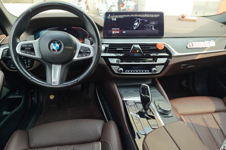 Used BMW 5 Series 2021 Facelifted 530Li xDrive M Sport Package Center Console