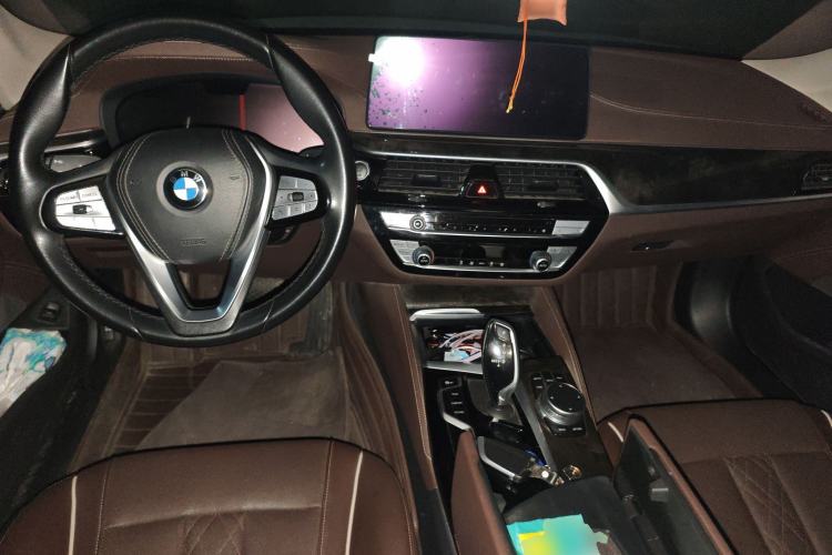 Used BMW 5 Series 2021 525Li Luxury Package Center Console