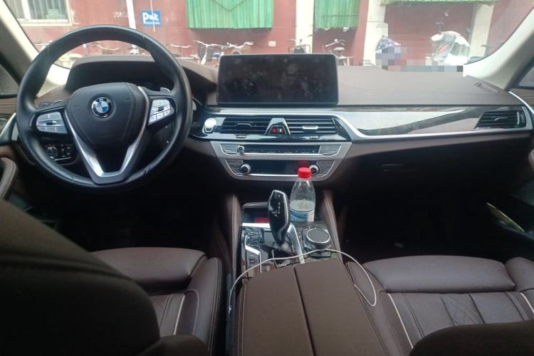 Used BMW 5 Series 2021 530Li Executive Luxury Package Center Console