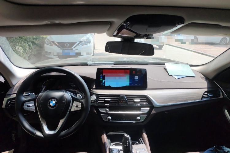 Used BMW 5 Series 2021 530Li Leading Luxury Package Center Console