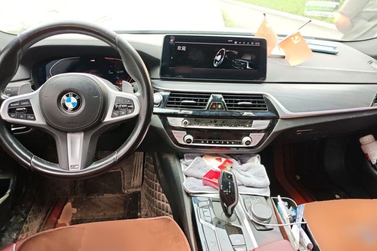 Used BMW 5 Series 2021 530Li Executive Luxury Package Center Console