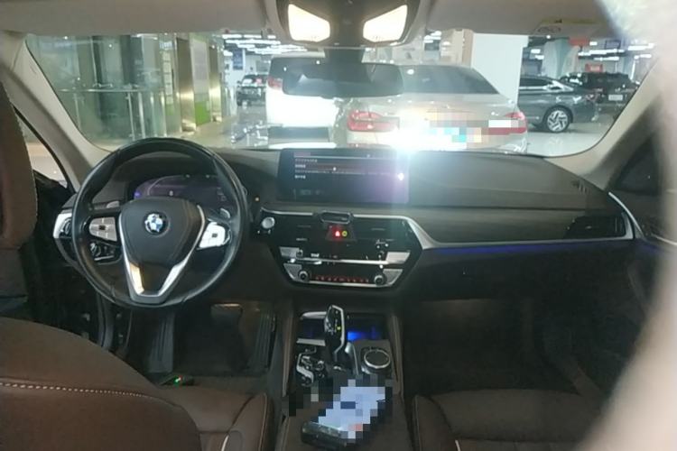 Used BMW 5 Series 2021 530Li Luxury Edition Premium Package Center Console